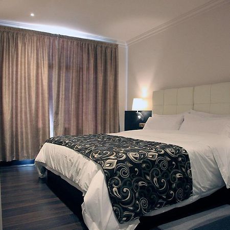 Avent Verahotel エクステリア 写真